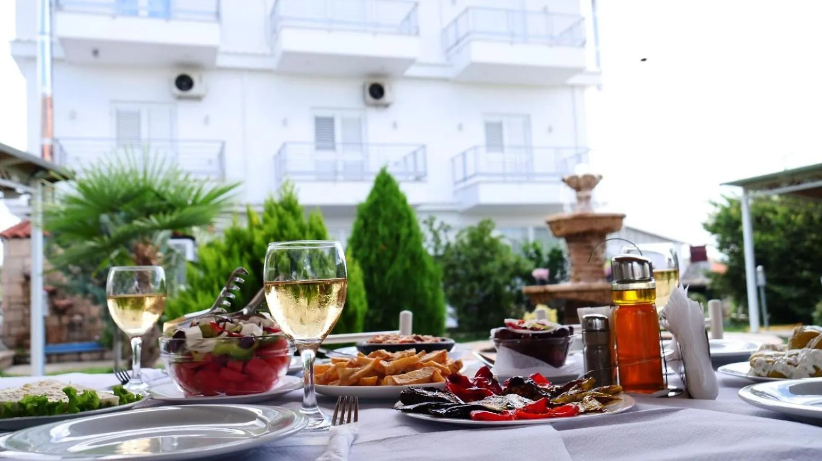 Bed & Breakfast Bar Restorant Hotel Rama Belsh Albánie